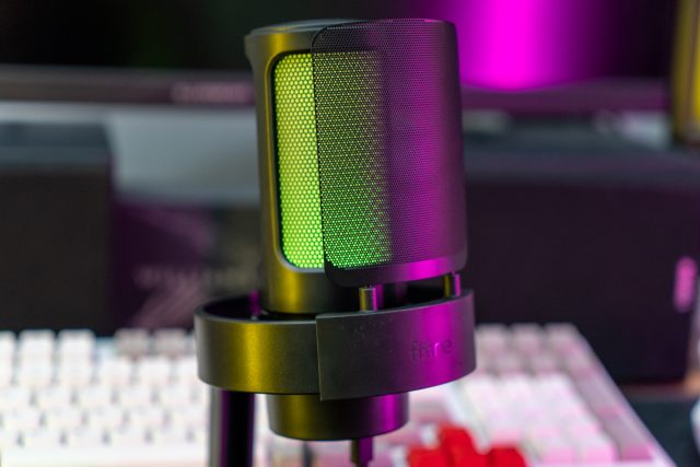 Fifine Ampligame A8 13