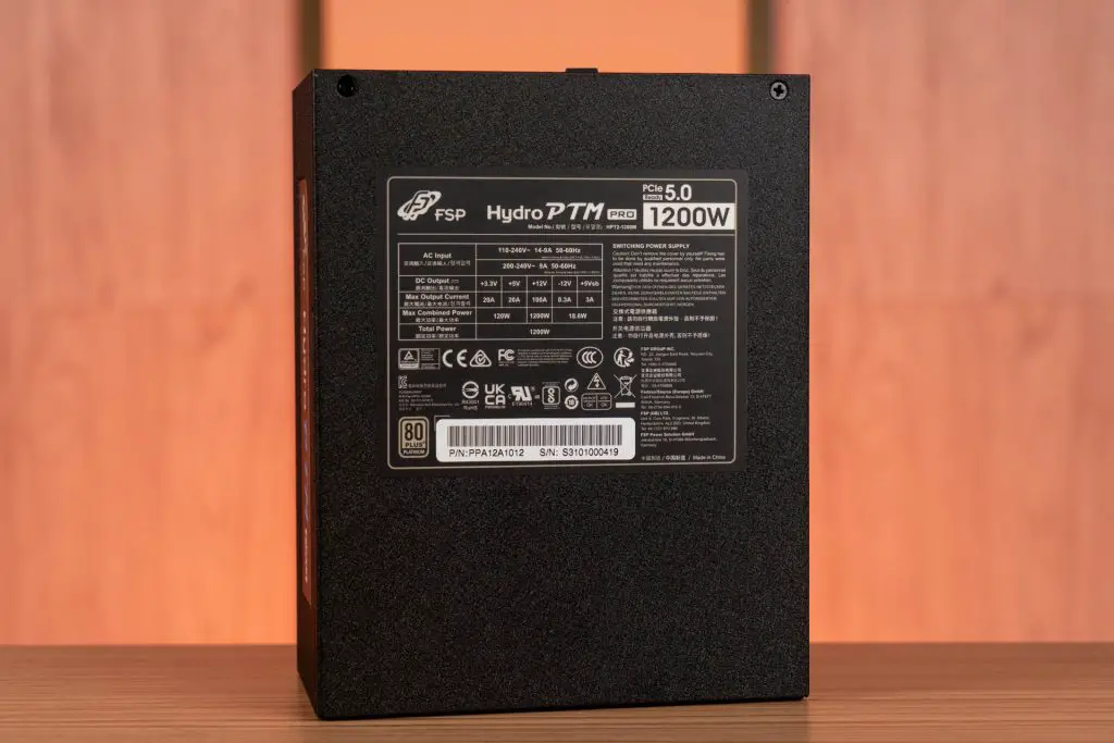 FSP Hydro PTM Pro 1200W 07