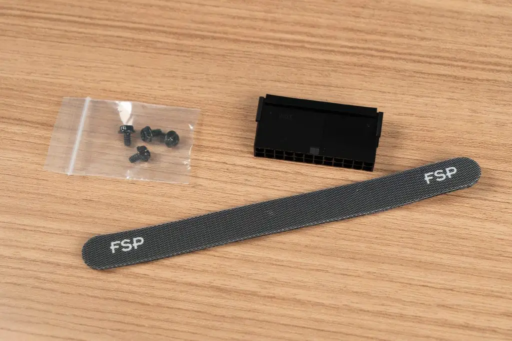 FSP VITA GM 1000W 04
