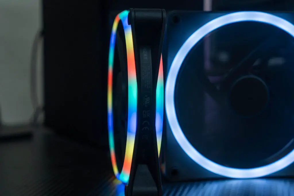 NZXT F140RGB Duo 11