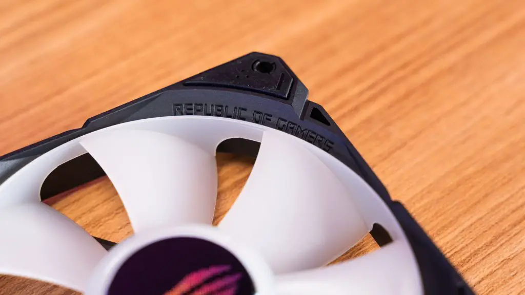ROG Ryuo III 360 ARGB 8