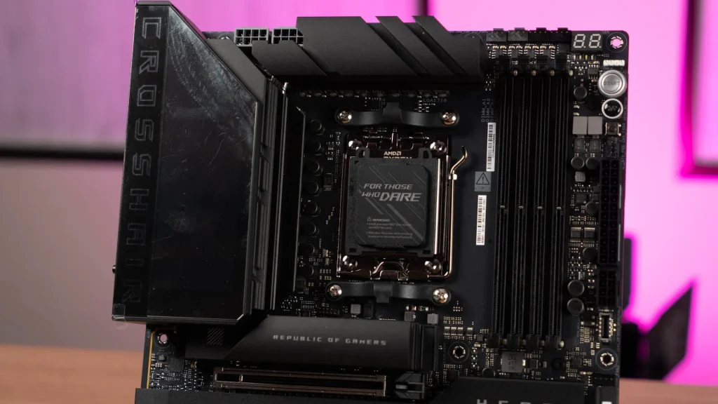 ROG CROSSHAIR X870E HERO 08